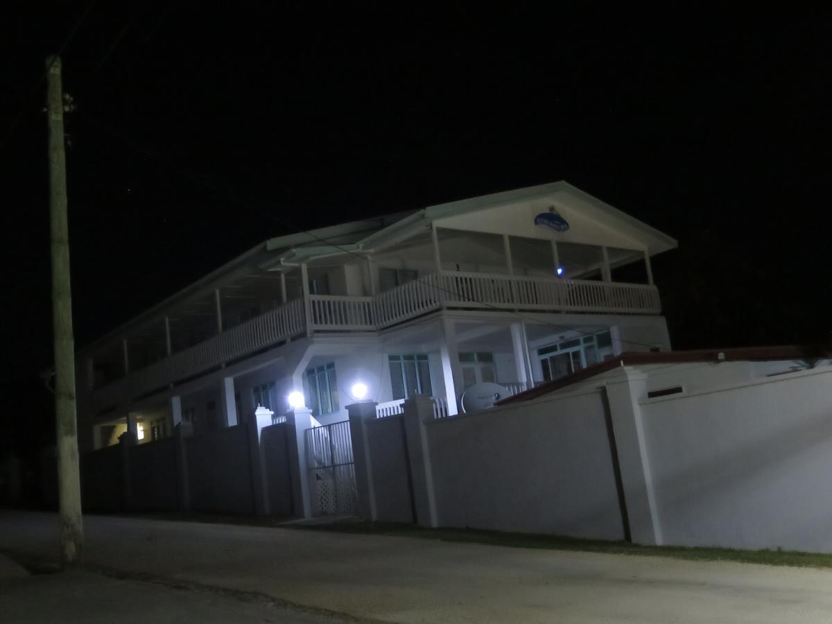 Bed and Breakfast Flying Annie Moa Neiafu Exterior foto